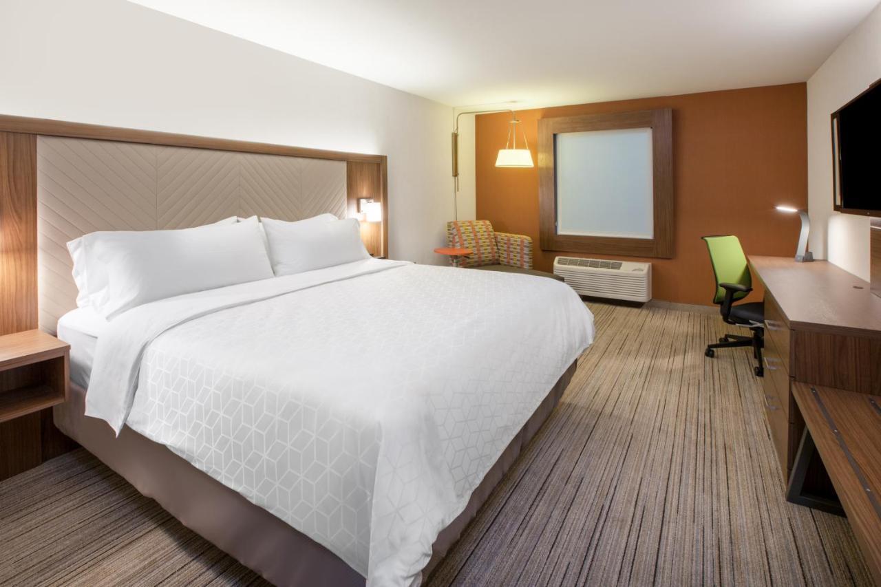 Holiday Inn Express & Suites - Aurora By Ihg Eksteriør billede